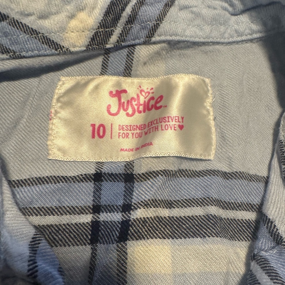 Girls flannels button downs - Picture 4 of 4